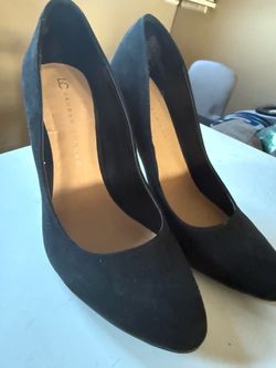 LC Lauren Conrad Black Suede Pumps