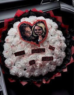 Chucky & Tiffany Horror Rose Bouquet