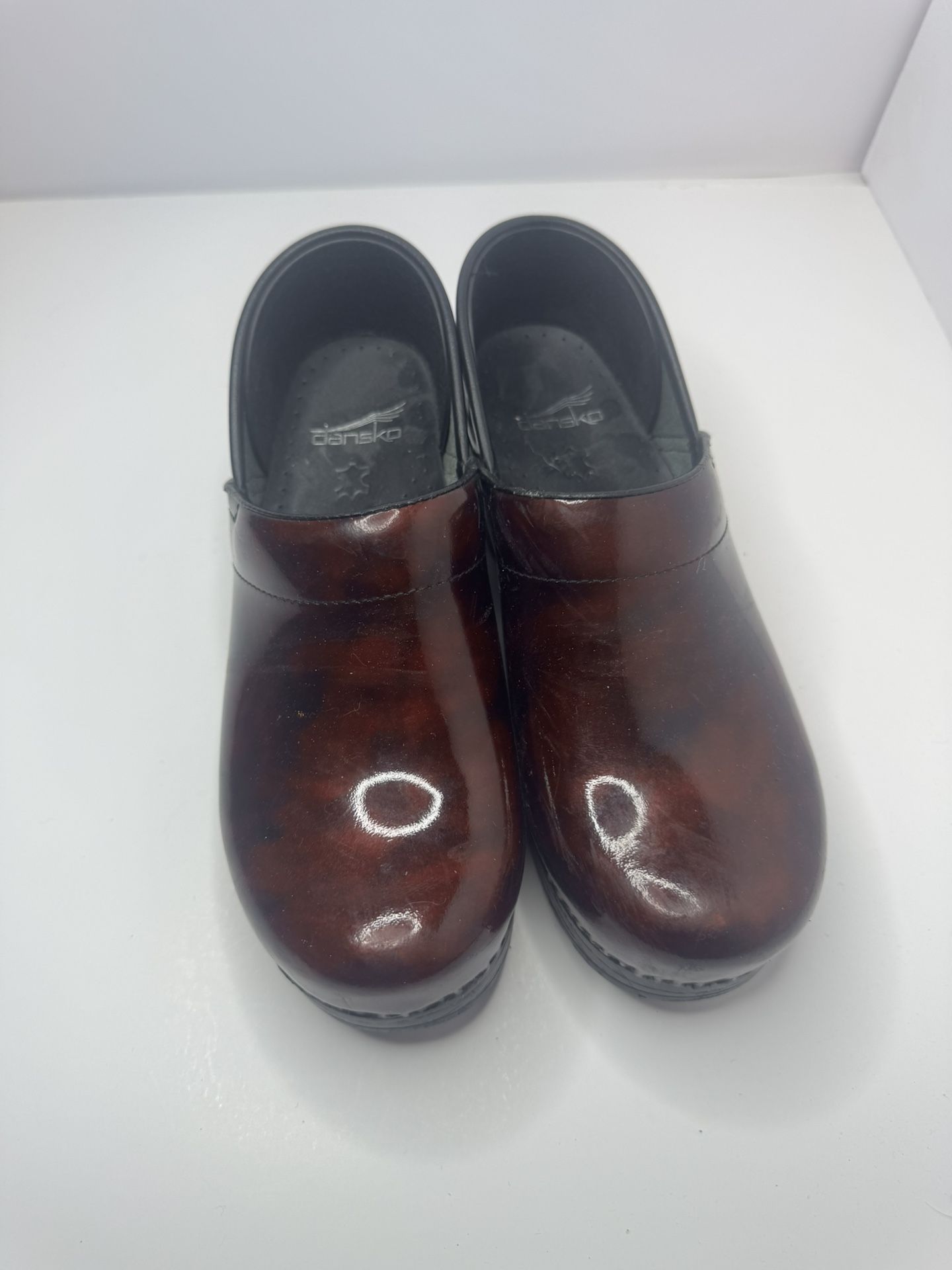 Dansko Burgundy Leather Clogs Size EU38/US 7.5