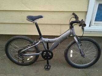 20" Giant mtx 125 bike