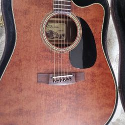 Takamine EF340SCGN  Electric Acoustic W/case & Extras