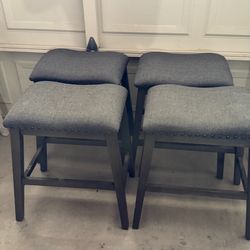 Set of 4 bar chairs