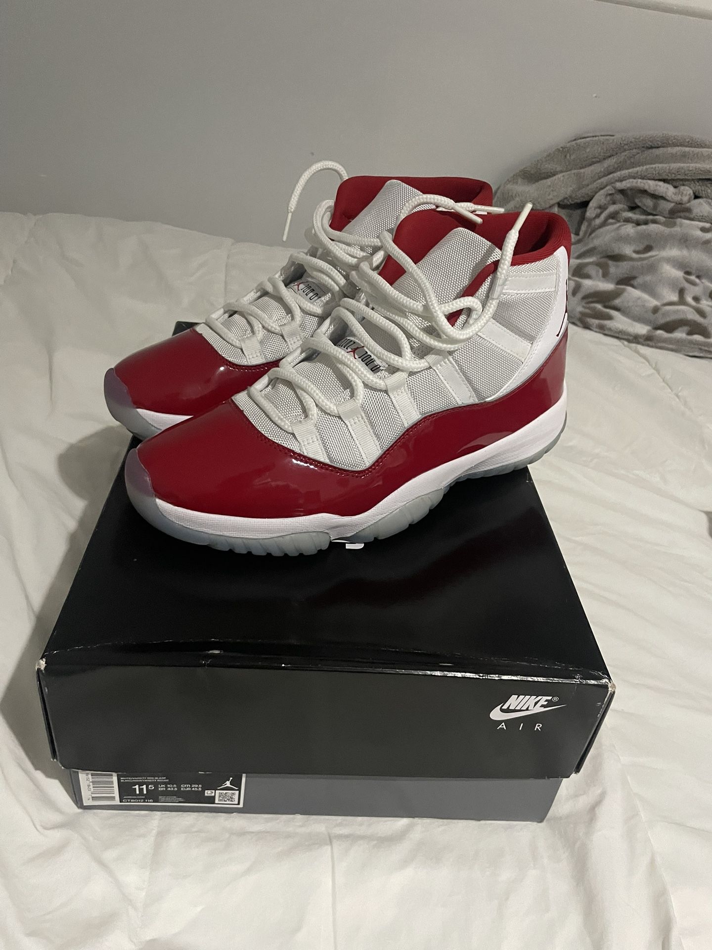 Jordan 11 Retro Cherry Size 11.5