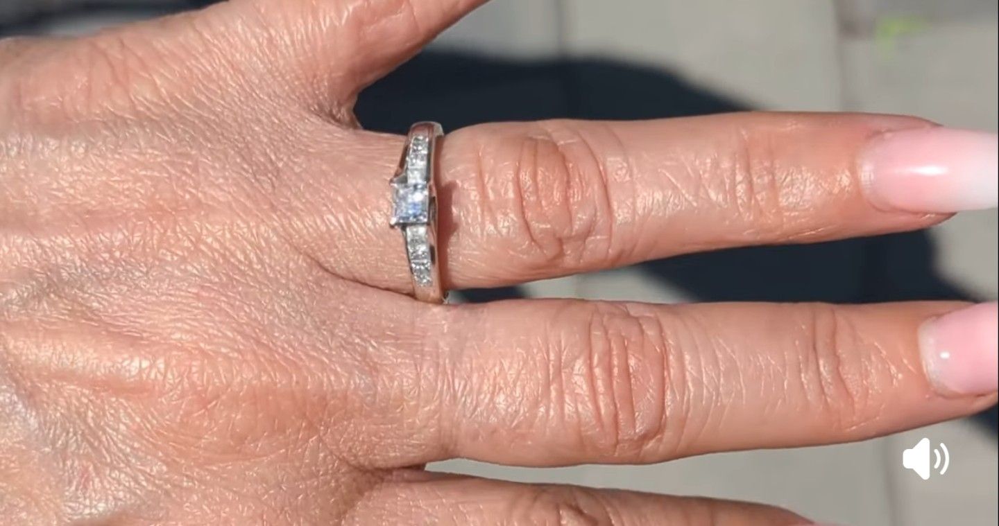 14K Gold Diamond Ring