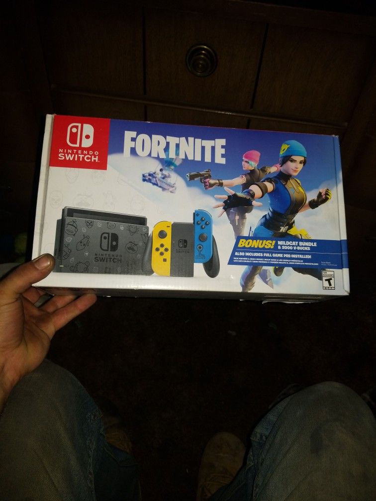 Nintendo Switch Fortnite Edition 