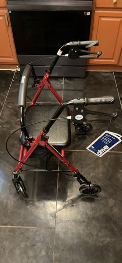 Drive Medical Nitro rollator walker