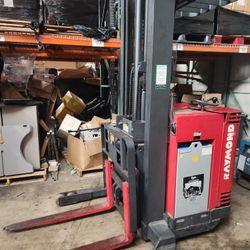 Raymond Forklift 