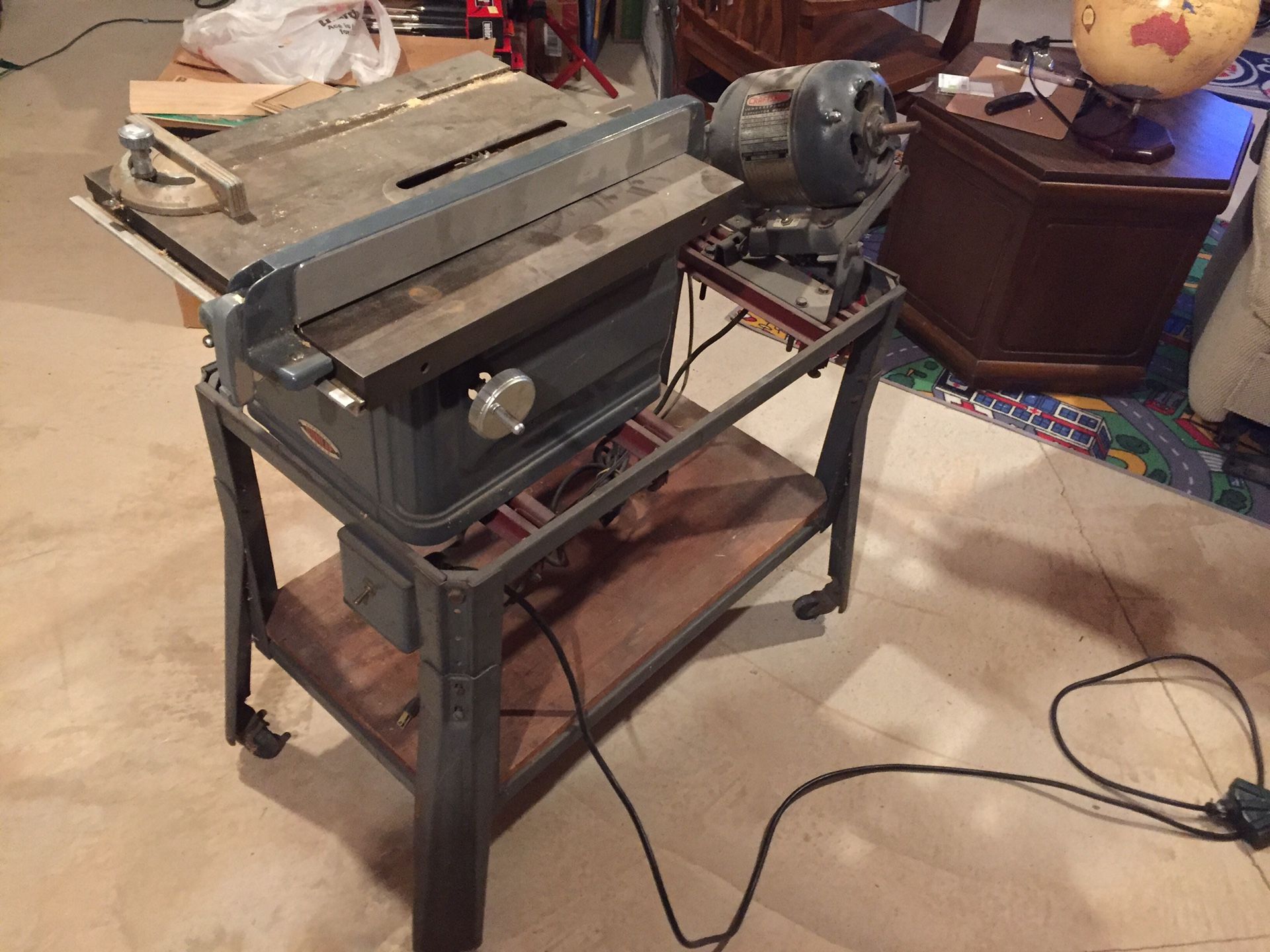 CRAFTSMAN/SEARS ROEBUCK (VINTAGE) 8" TABLE SAW