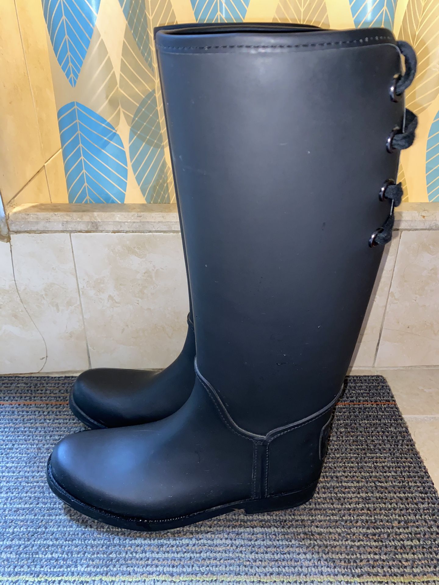 Women Coach Tristee Boots