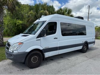 2007 SPORTSMOBILE SPRINTER 3.0L V6 TURBO DIESEL* ONLY 151K MILES* RARE  *FACTORY BUILT* DAY COACH  *ONLY 151,000 MILES*  3.0L V6 TURBO DIESEL RELIABIL