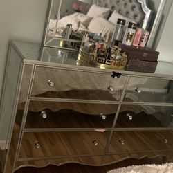 Bedroom set