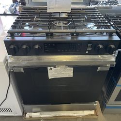 Samsung Bespoke 30” Gas Slide In Range 