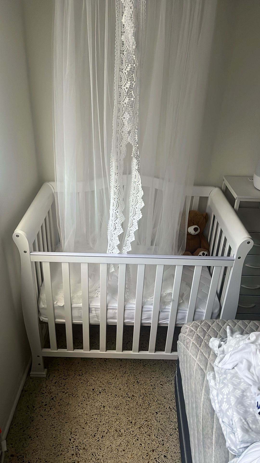 Baby’s Crib/bed