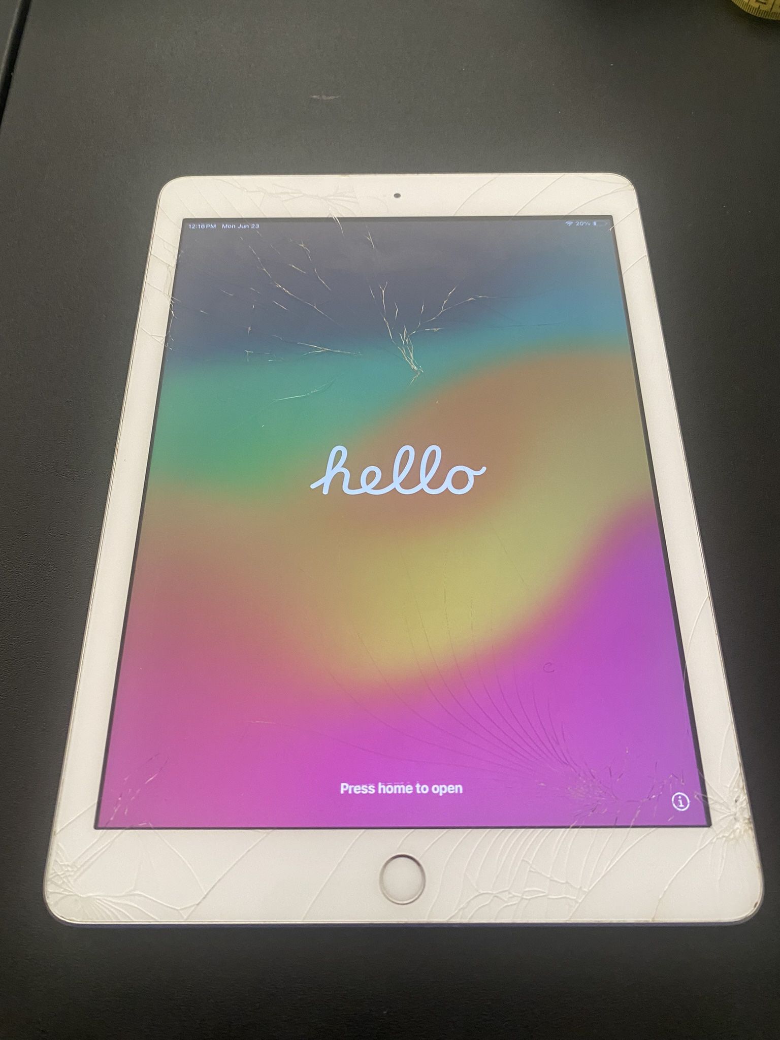Apple iPad 6th Generation