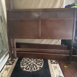 Frame Bed Queen Size 