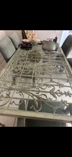 Unique, raw iron Italian table good condition