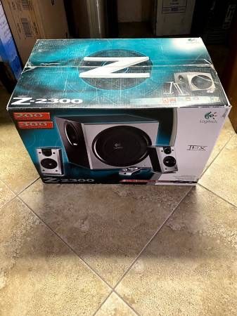 Logitech Z-2300 THX Surround Sound Speaker System with Original Box