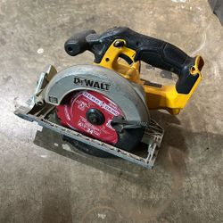 Dewalt 20V Cordless Circular Saw 