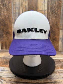 Oakley Hydrolix Classic SnapBack Trucker Hat One Size Fits Most Purple