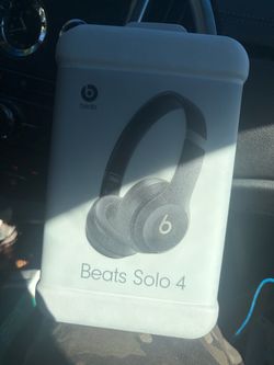 Solo beats 4s