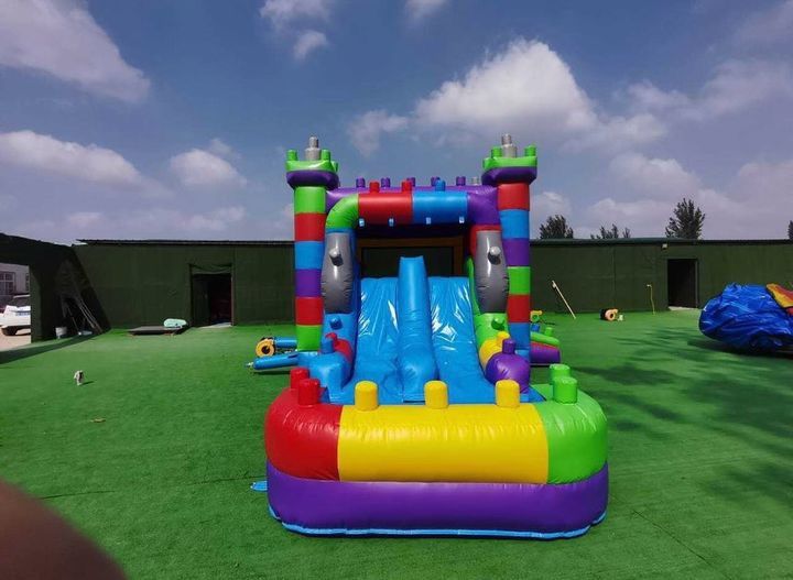 Casa Inflable Modelo LEGO 13 X 23 X 13 Ft