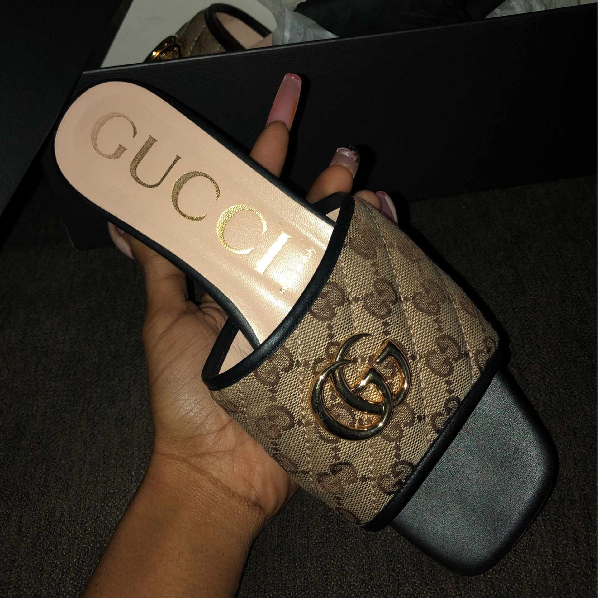 Gucci Sandals Size 9/39