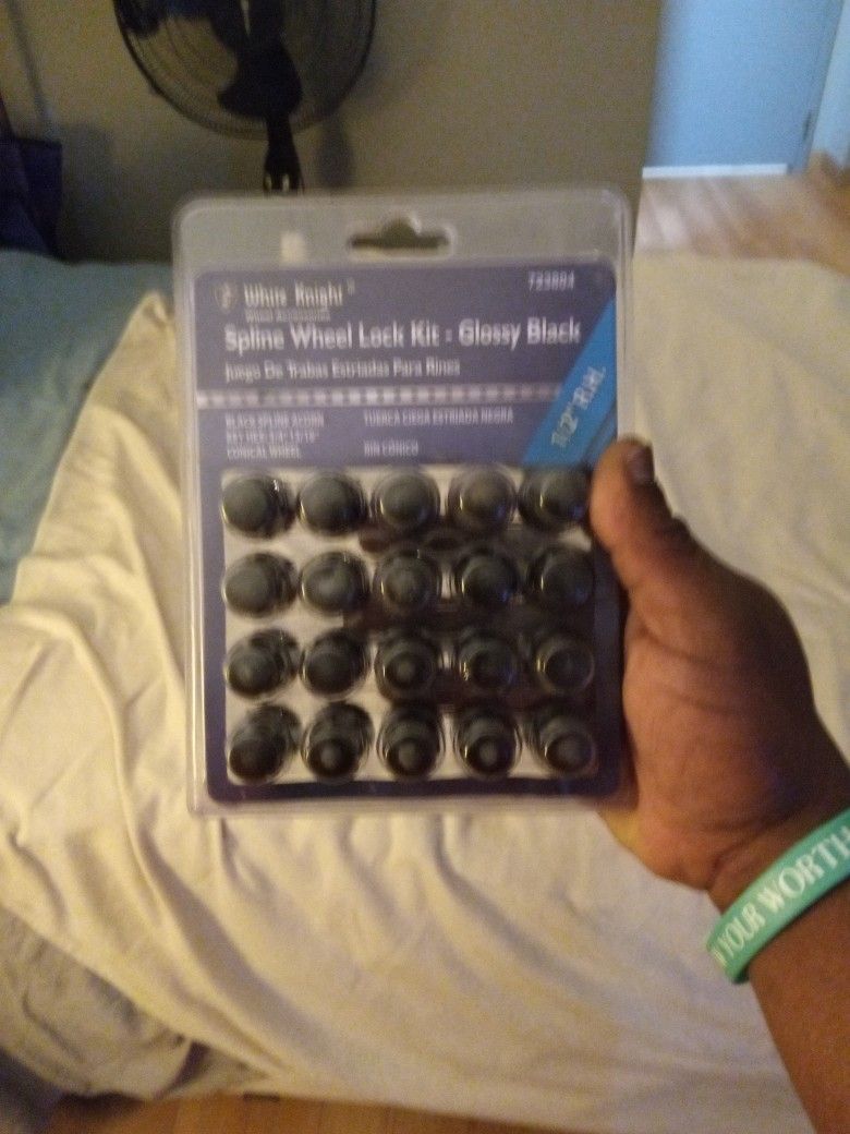 Spline Wheel Lock Kit