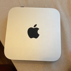 Apple Mac Mini And Samsung S7