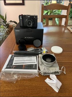 Fujifilm X100V