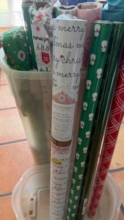 Gift wrap paper container