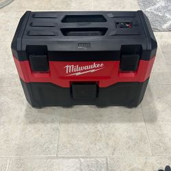 Milwaukee Vacuum 