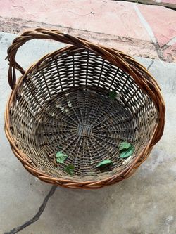 Semi large wicker basket free