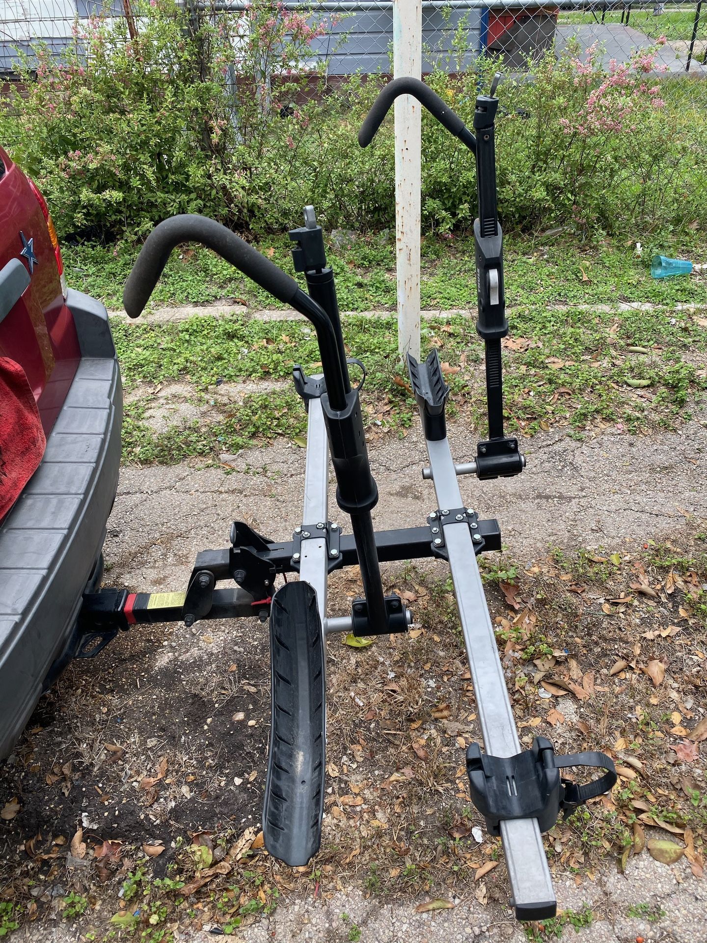 Thule T2 Classic bike rack for Sale in San Antonio, TX OfferUp