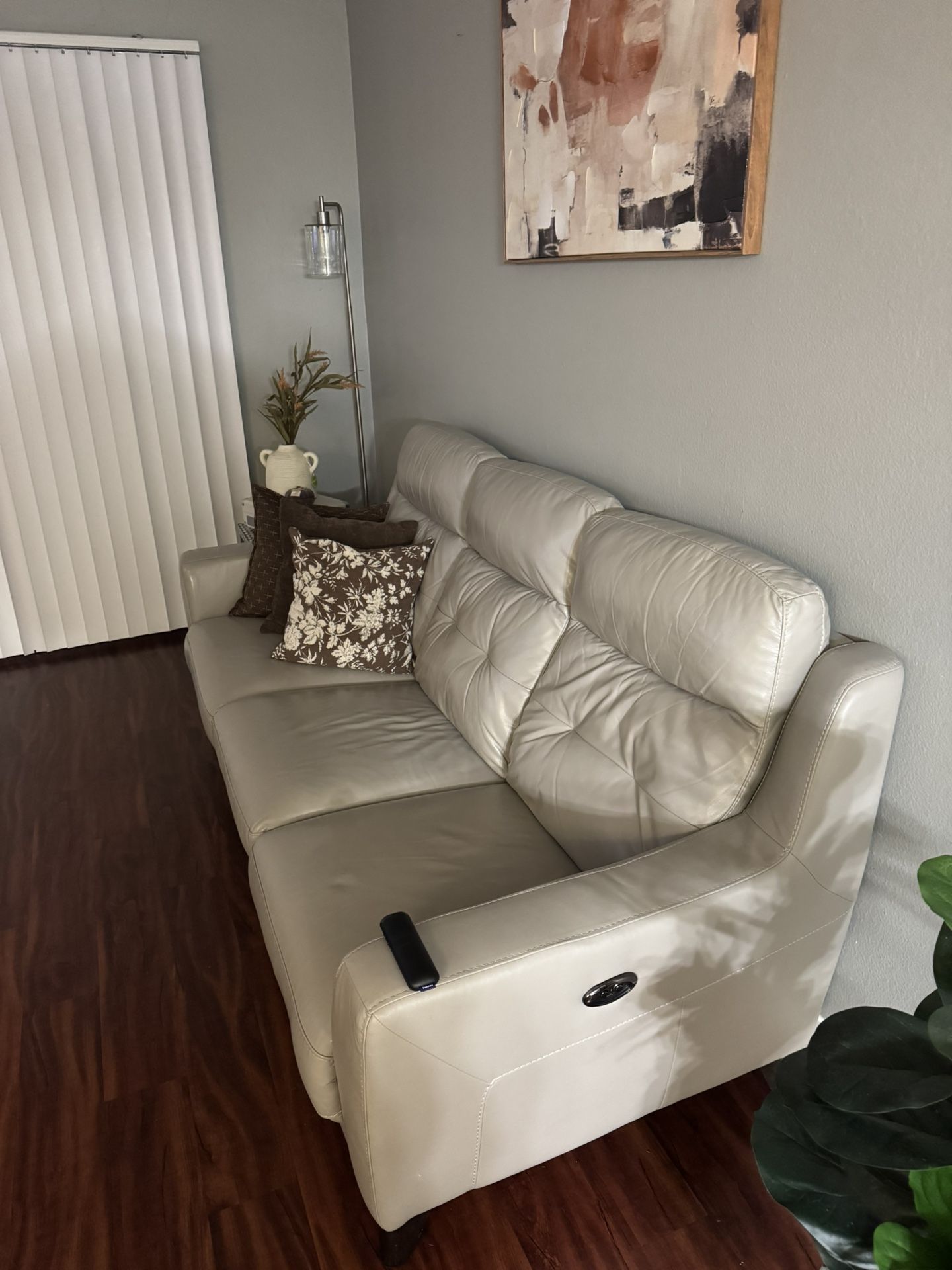 Leather Couch Recliner 