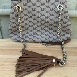 Michael Kors Bag (measurements In Photos)