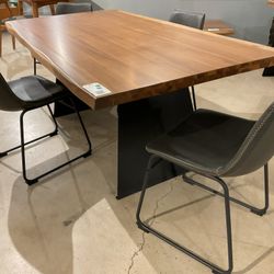 New Live edge dining table 71”with 4 chairs. plz read Ad 
