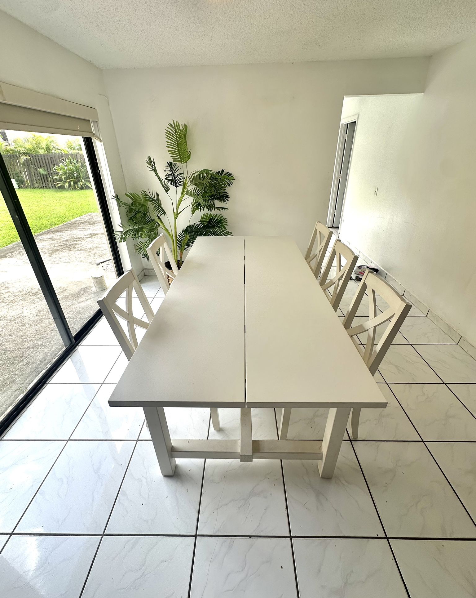 Dining Table Set – Extendable to 10 Seats – Amazing Deal!