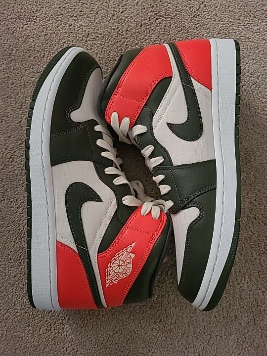 Wmns Air Jordan Retro 1 Mid Size 11.5wmns/10 Men