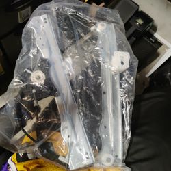 2011-2014 Chrysler Driver Side Window Regulator