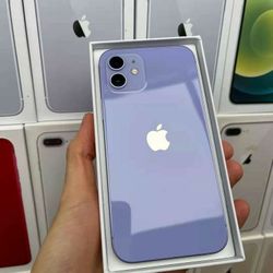 WITH BOX APPLE IPHONE 11 64GB UNLOCKED.   DRONE  LOWEST WHOLESALE PRICES WITH OPTION TO PAY  IN PAYMENTS  WITH NO CREDIT  CHECKS 