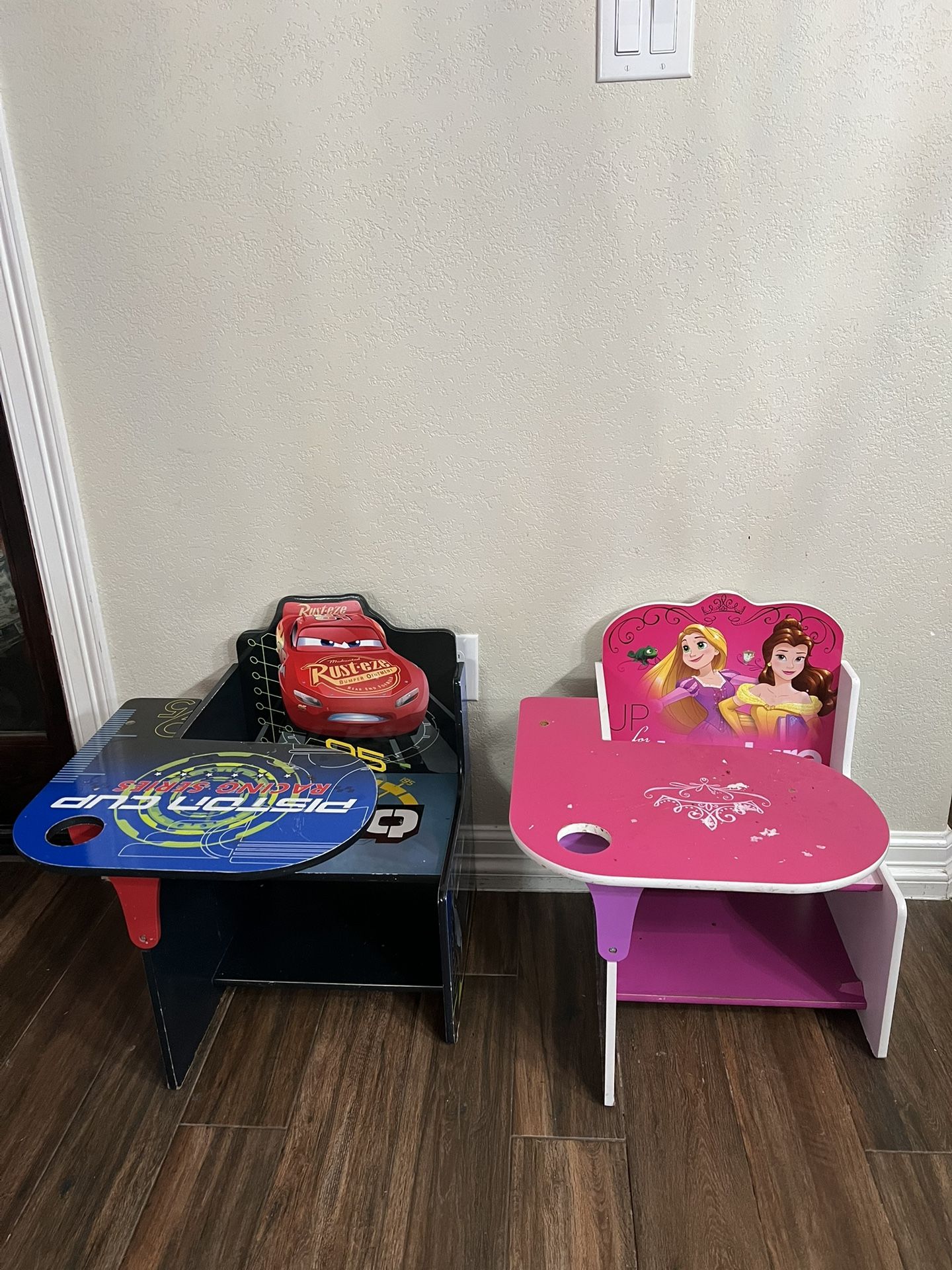 Kids Desk / Dinner Table