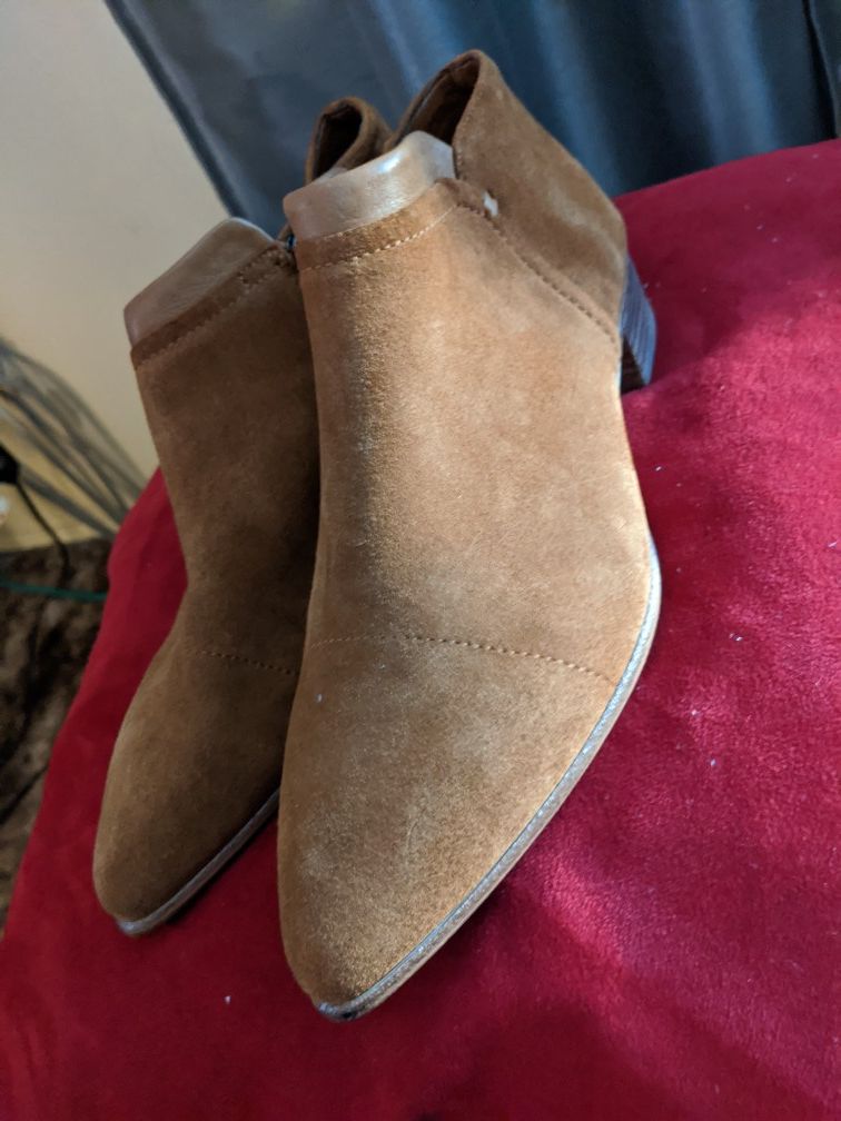 Vince Camuto Leather Booties 7 1/2