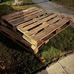 Wood Pallets Free