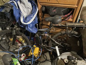e bike works perfectly fine just needs a charger and needs to be cleaned if too high send an offer