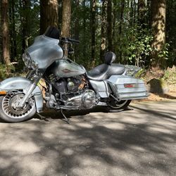 2010 Harley-Davidson FLHTC