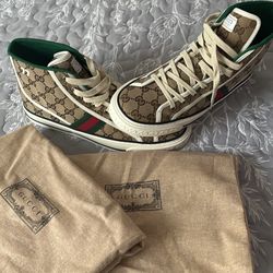 Gucci Sneakers