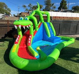 Crocodile Cave Adventures Water Slide