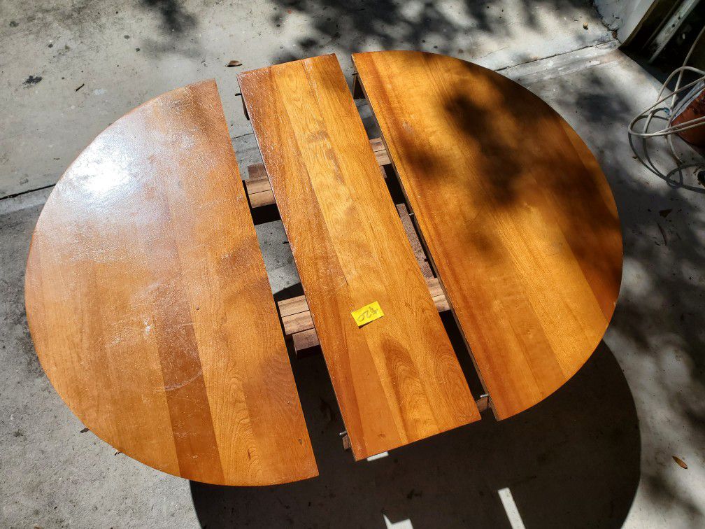 Wooden Circular Table 