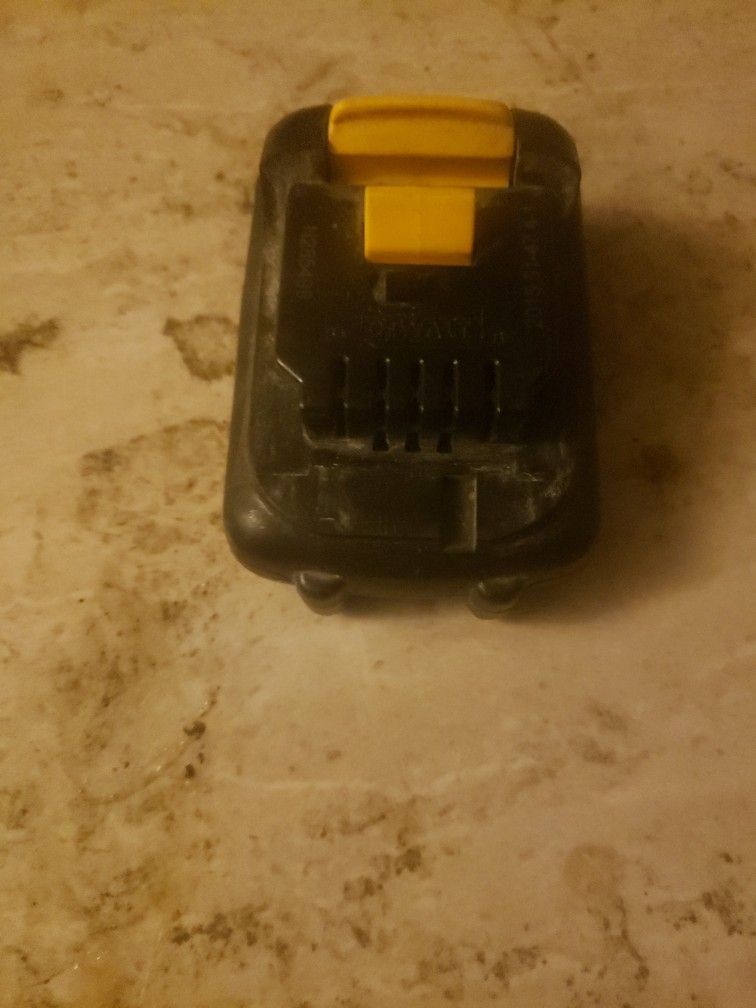 DEWALT 12 V