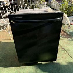 Used Condition Dishwasher Brand General Electric Is Working For Perfect For Any Kitchen 